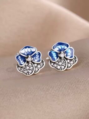 Italian Luxury Silver Blue Enamel Flower Stud Earrings Rhinestone Crystal NWOT